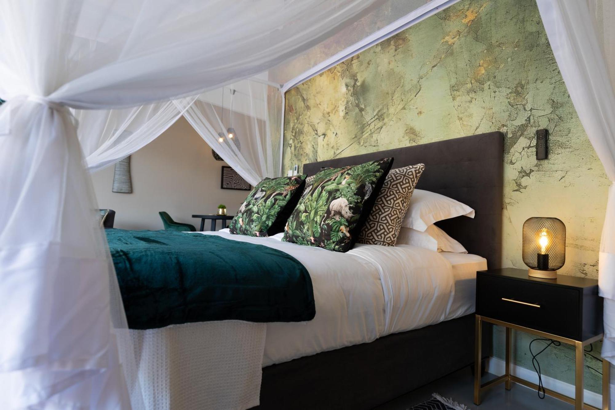 Marepe Mountain View Villa *